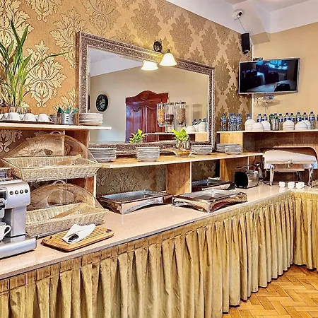 Maria فندق مبيت وإفطار *